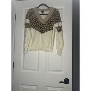Daytrip V Neck Knit Cream And Leopard Print Sweater Small